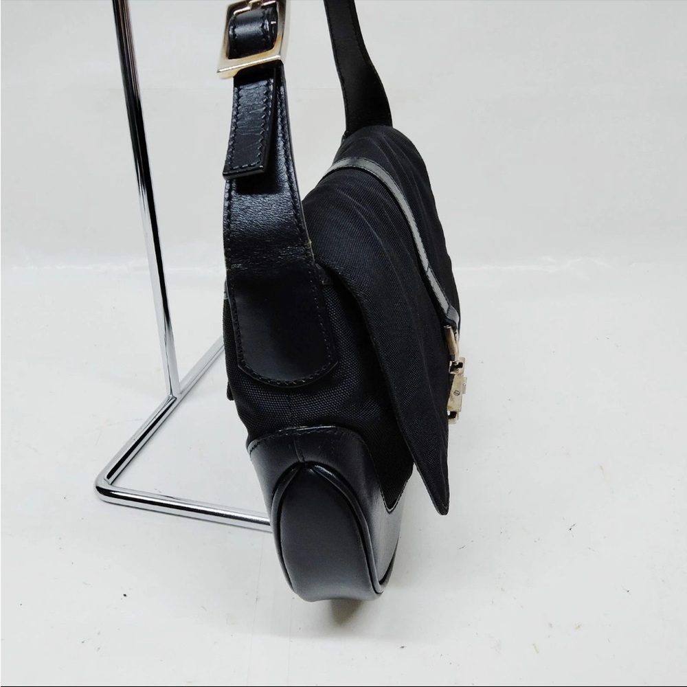 Gucci Jackie Black Shoulder Bag with Piston Lock EUC - Picture 4 of 17